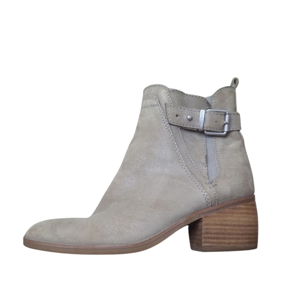 Lucca Lane Pointed Toe Meyna Ankle Boots Suede Taupe Size 7 - Picture 1 of 15